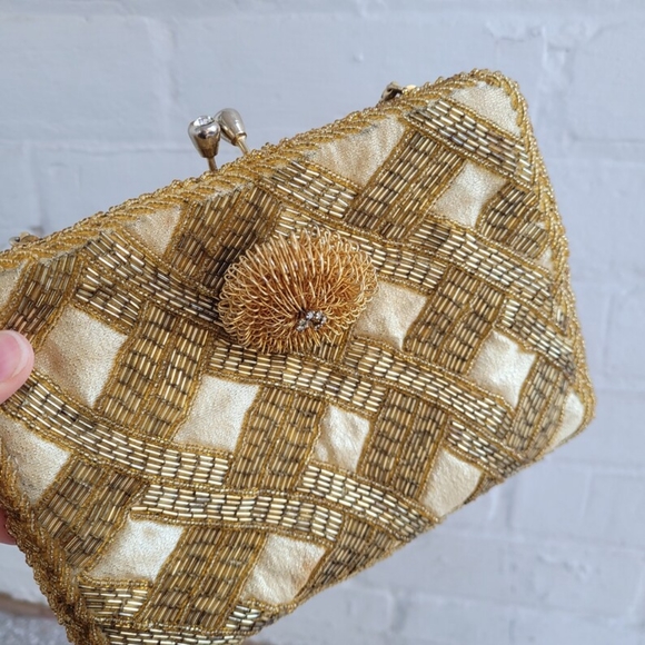 Gold vtg 1950's beaded clutch purse - Picture 7 of 9
